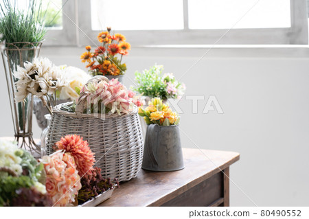 鮮花 人造花 觀葉植物 插花 照片素材 圖片 圖庫