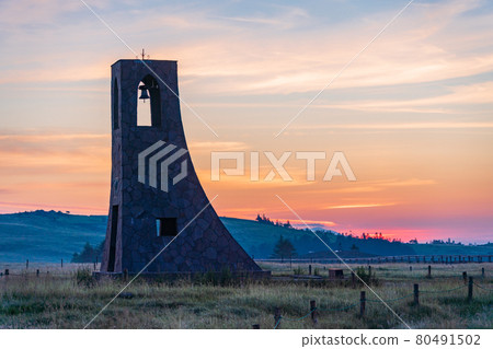 (Nagano Prefecture) Utsukushigahara Plateau Beauty Tower Dawn (Nagano Prefecture) Utsukushigahara Plateau Beauty Tower Dawn 80491502