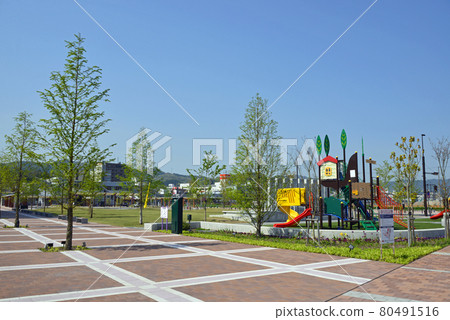 [Kyoto] JR Sagano Line, Kameoka Station North Exit, Kamekita Sanga Square Park, Relax and play 80491516