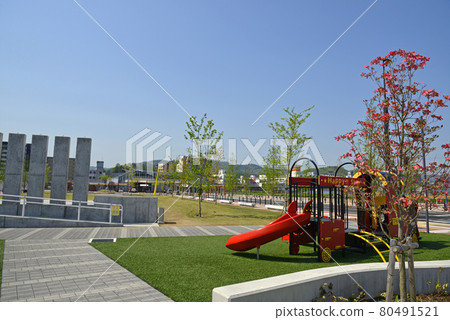 [Kyoto] JR Sagano Line, Kameoka Station North Exit, Kamekita Sanga Square Park, Relax and play 80491521