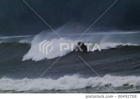 Keelung, Yehliu, Hailang, Typhoon 80492708