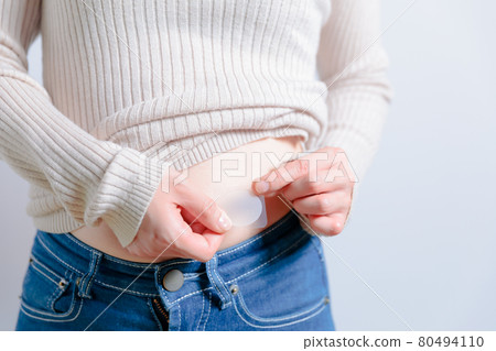 應用和去除雌激素、生育治療、更年期的女性 80494110