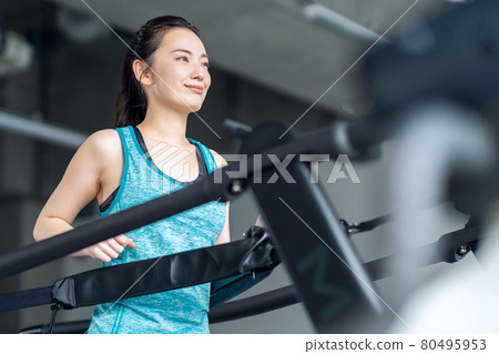 Fitness sports gym running training exercise 80495953