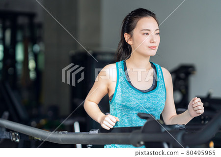 Fitness sports gym running training exercise 80495965