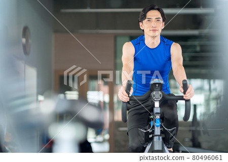 Fitness sports gym training exercise 80496061