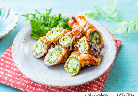 Teriyaki meat rolls of okra 80497682