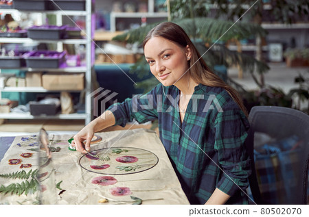 Flourist shop with different kinds of dryed flowers Flourist shop with different kinds of dryed flowers 80502070