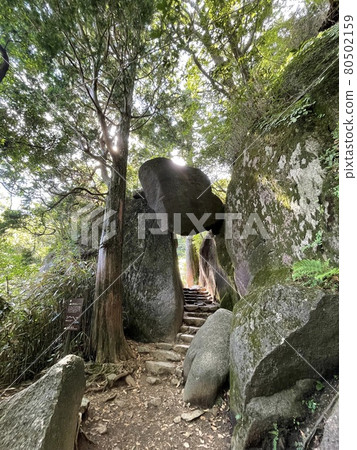 茨城縣筑波山白雲橋路線上的弁慶七回岩 80502159