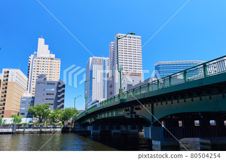 橫跨天王津運河的東京天王島新東海大橋 橫跨天王津運河的東京天王島新東海大橋 80504254