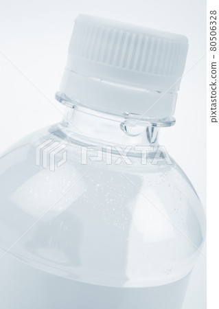 bottle water 80506328