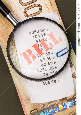 bills and canadian dollars bills and canadian dollars 80507507