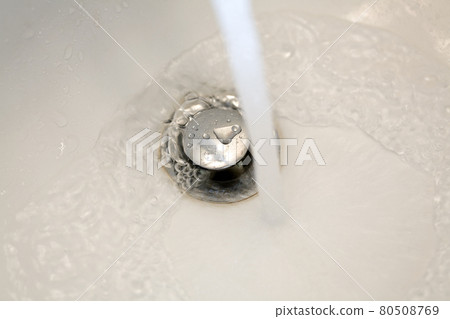 Running Water 80508769