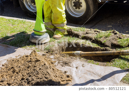 Construction works detect the during fiber optic of pipeline in the for horizontal directional drilling Construction works detect the during fiber optic of pipeline in the for horizontal directional drilling 80512121