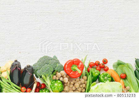 Frame of green-yellow vegetables with white wood grain Frame of green-yellow vegetables with white wood grain 80513233