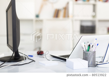 Image of the workplace in the office Image of the workplace in the office 80513922