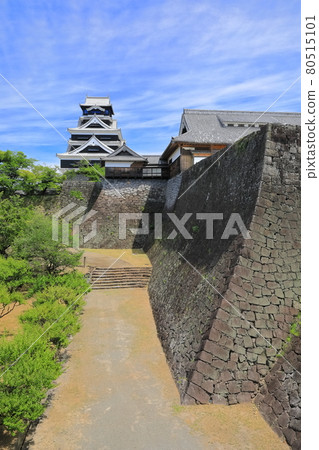 [Kumamoto Prefecture] Kumamoto Castle in fine weather, two stone walls 80515101