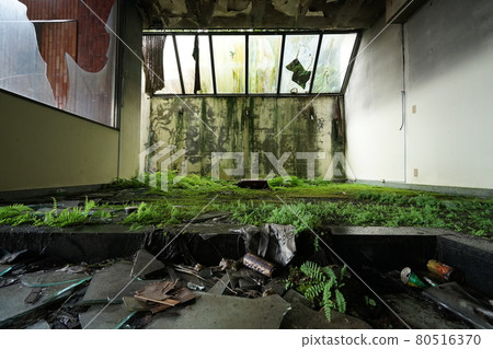 Katahara Radon Onsen Ruins Abandoned Hot Spring Gamagori City, Aichi Prefecture 80516370