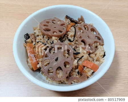 Hijiki and lotus root cooked rice Hijiki and lotus root cooked rice 80517909