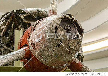 舉起戰鬥機 80519188