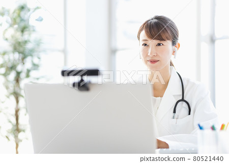 Female doctor in online practice Female doctor in online practice 80521440
