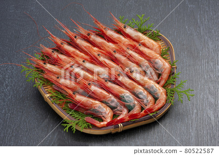 Sweet shrimp in a colander Sweet shrimp in a colander 80522587