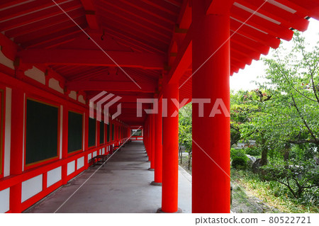 Red-painted corridor of Rengeoin / Kyoto City, Kyoto Prefecture Red-painted corridor of Rengeoin / Kyoto City, Kyoto Prefecture 80522721