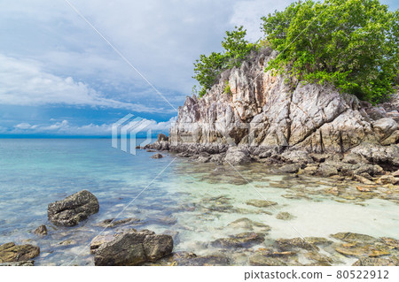 Koh Khai Nai, island at Phuket, Thailand. 80522912