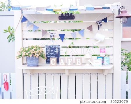 Handmade exterior A cute handmade garden in the garden 80523079