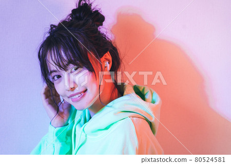 90's women 80524581