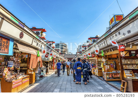 東京淺草寺/仲見世商店街的街景 80528193