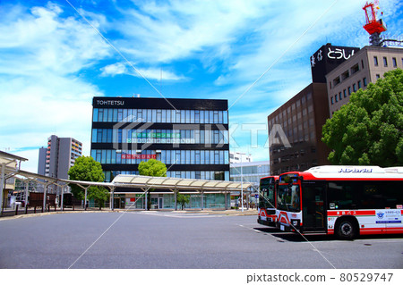 Scenery of the bus stop in front of Tajimi station Scenery of the bus stop in front of Tajimi station 80529747