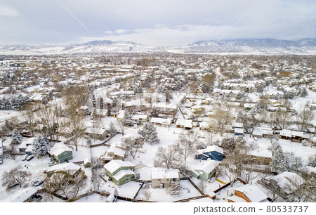 residential neighborhood in winter scenery - aerial view 80533737