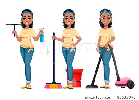 Pretty African American housewife cleaning 80535073