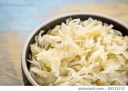 bowl of sauerkraut 80535231