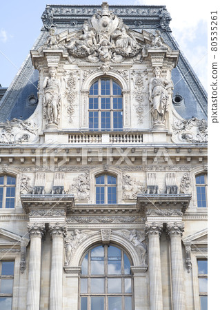 著迷於法國巴黎奧斯曼風格的歷史建築 著迷於法國巴黎奧斯曼風格的歷史建築 80535261