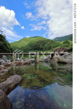 A sunken bridge in a row house, clear stream and blue sky, early summer (Niyodogawa Town, Kochi Prefecture) A sunken bridge in a row house, clear stream and blue sky, early summer (Niyodogawa Town, Kochi Prefecture) 80537218