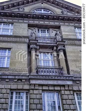 Vintage architecture of Old Town in Torun, Poland Vintage architecture of Old Town in Torun, Poland 80539477