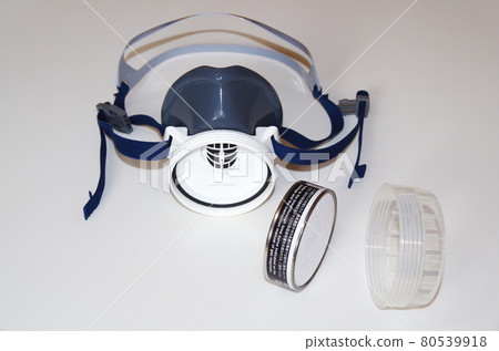 Gas mask components (main body and absorption can) 80539918