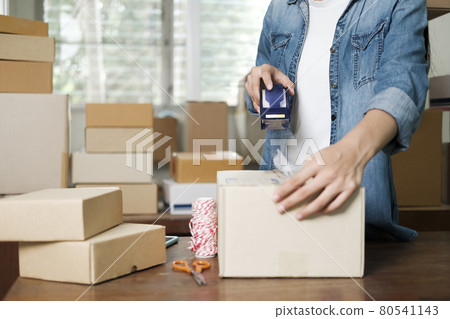 Online small business owner. 80541143