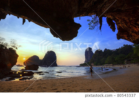 Reef Rock Beach Under the Large Cave of Phra Nang Cave in Krabi Province, Thailand ,This is a sunset time at Ao Tham Phra Nang Beach. 80543337