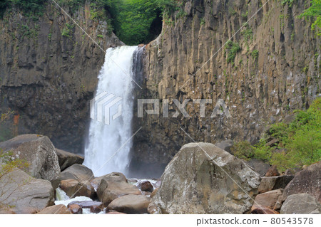 Japan's Hundred Waterfalls 80543578