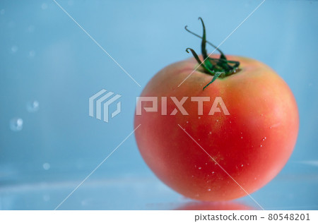 Underwater tomato Underwater tomato 80548201