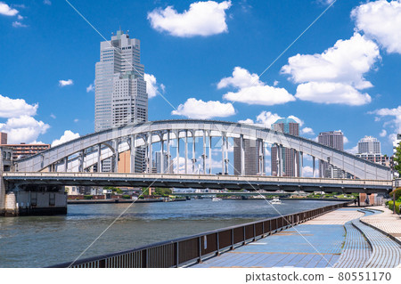 《Tokyo》 Kachidoki Bridge and cityscape ・ Summer Tokyo Bay area 80551170