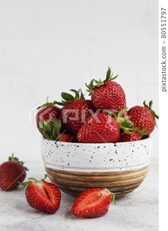 Fresh ripe delicious strawberries 80551797