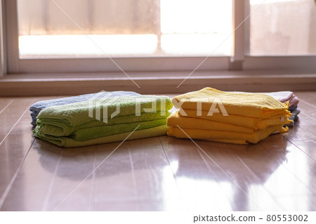 Colorful towels 80553002