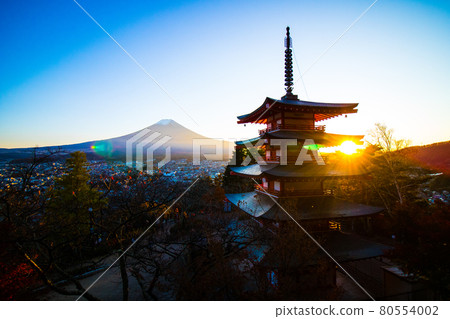 Mt. Fuji and the five-storied pagoda dyed in the sunset Mt. Fuji and the five-storied pagoda dyed in the sunset 80554002