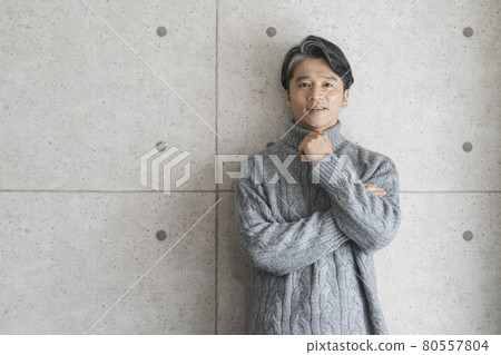 50 多歲的男人，便衣，肖像 80557804