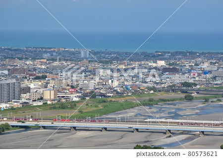 靜岡市容和東海道線 安倍川和新幹線貨運 210729pm 4:35 80573621