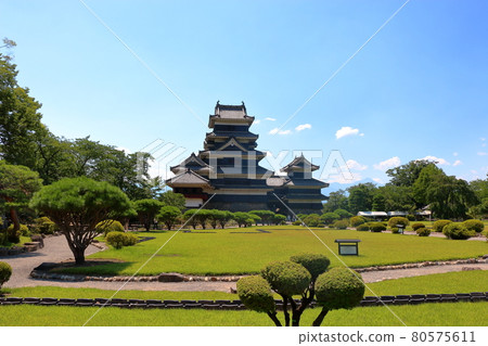 Matsumoto Castle in Matsumoto City in Nagano Japan Matsumoto Castle in Matsumoto City in Nagano Japan 80575611