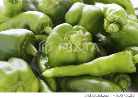 green pepper  80576126